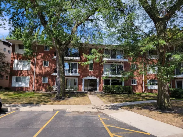 10117 Old Orchard Court #203, Skokie, IL 60076