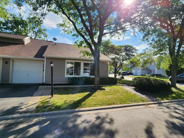 Carol Stream, IL 60188,547 Alton Court #547