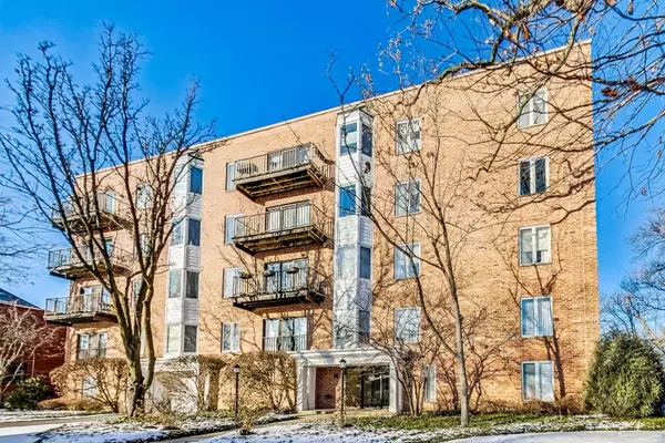 2501 Central Street #3B, Evanston, IL 60201