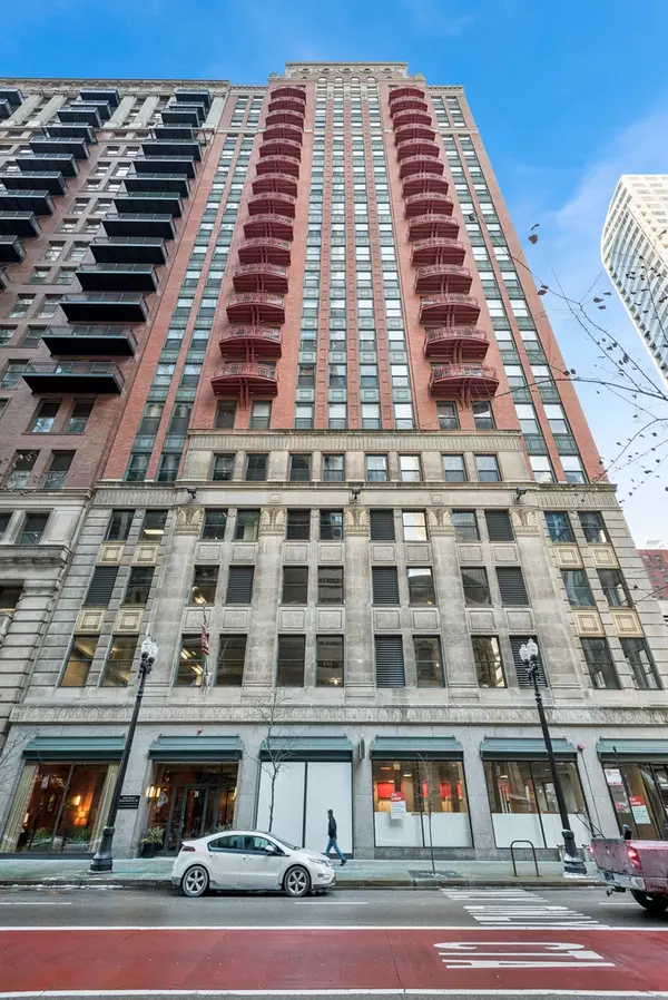 208 W Washington Street #711, Chicago, IL 60606