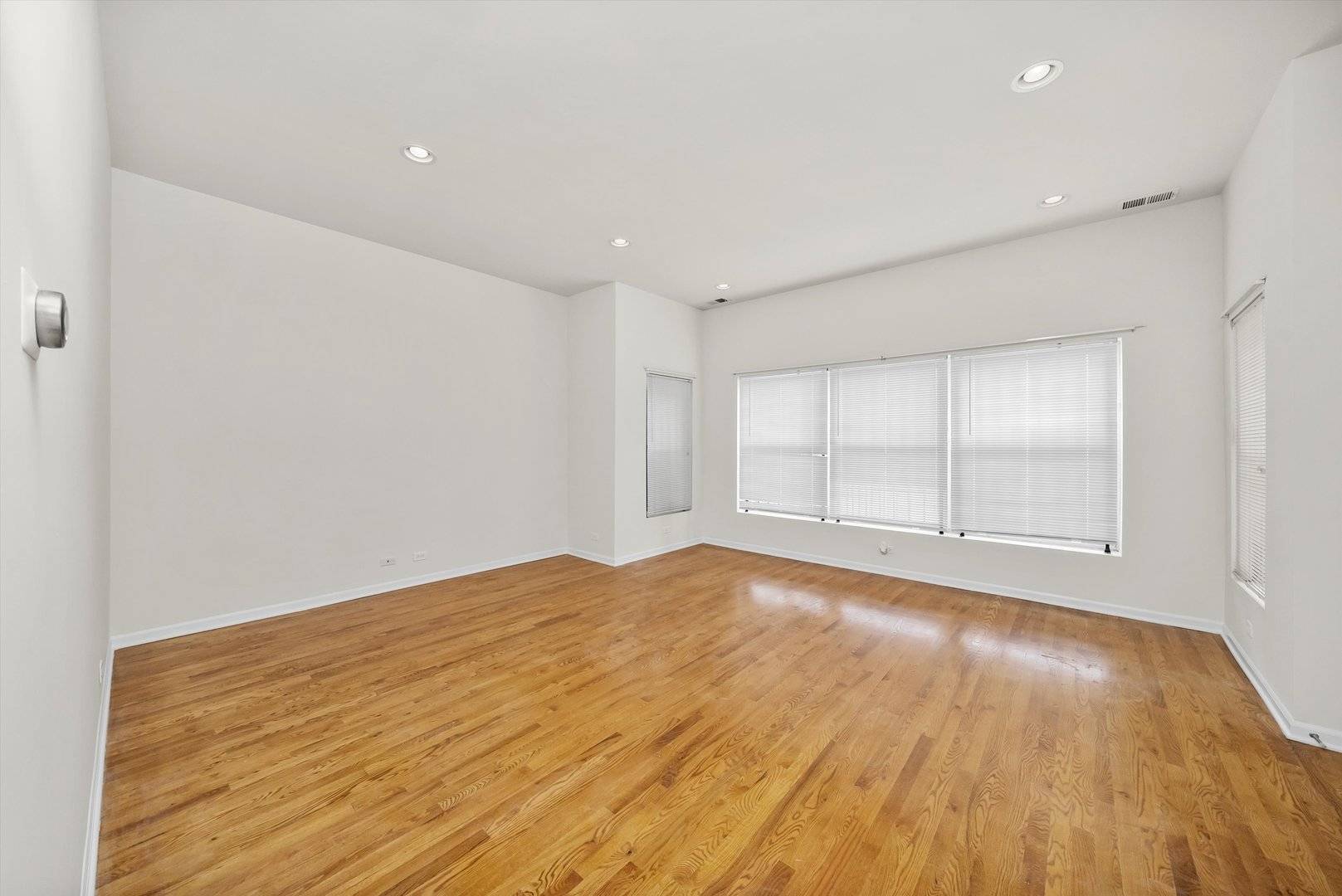 Chicago, IL 60608,2451 S Western Avenue #1S