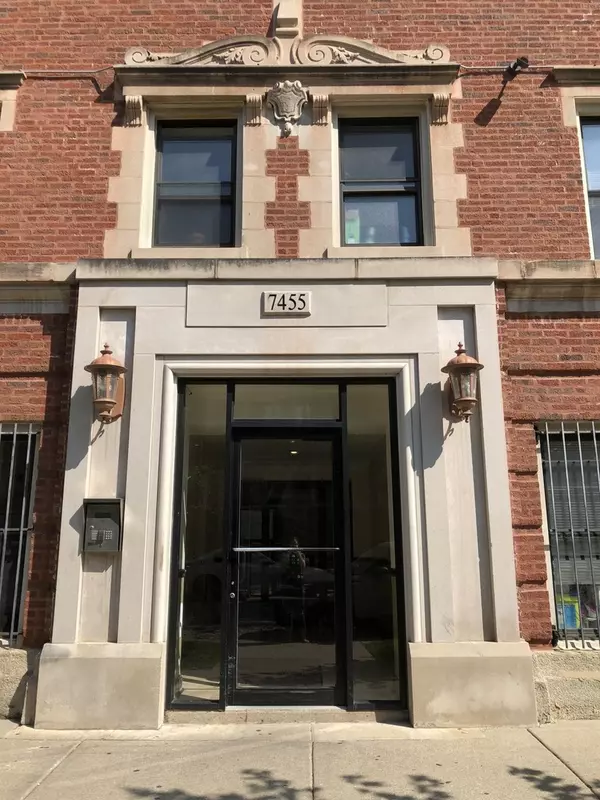 Chicago, IL 60626,7455 N Greenview Avenue #401