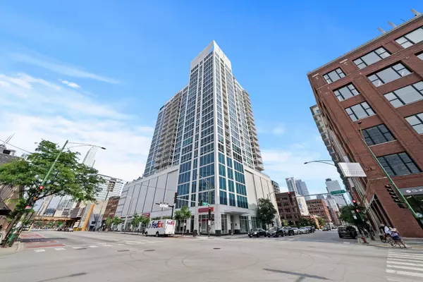 757 N ORLEANS Street #1303, Chicago, IL 60654