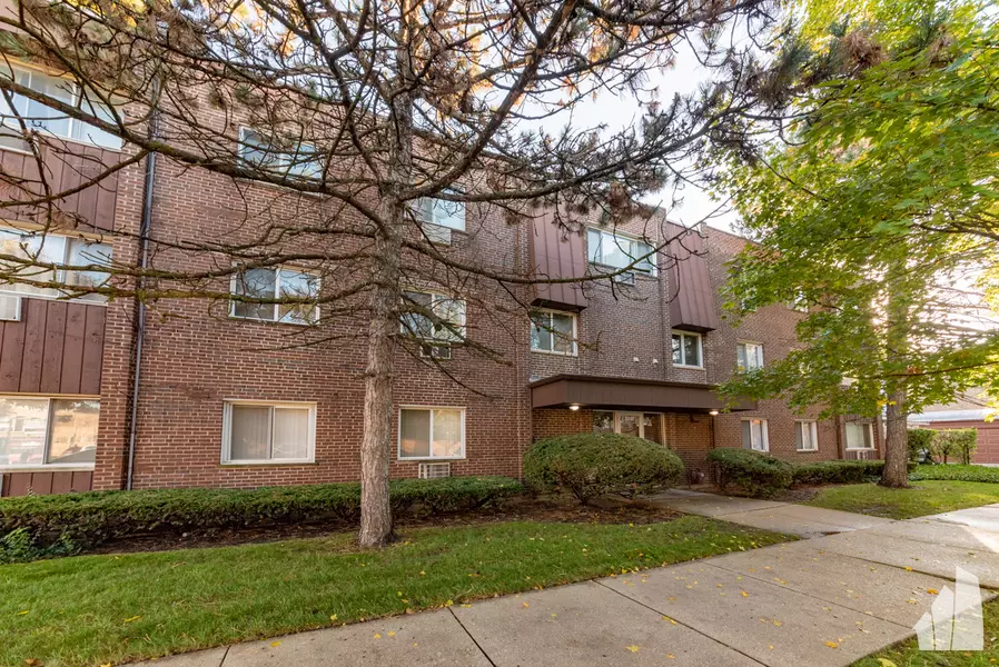 3201 W Balmoral Avenue #102, Chicago, IL 60625