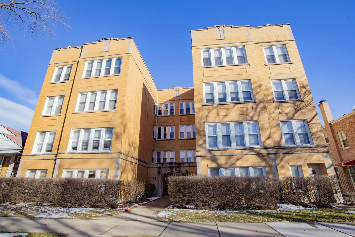 Chicago, IL 60659,6309 N ALBANY Avenue #3B