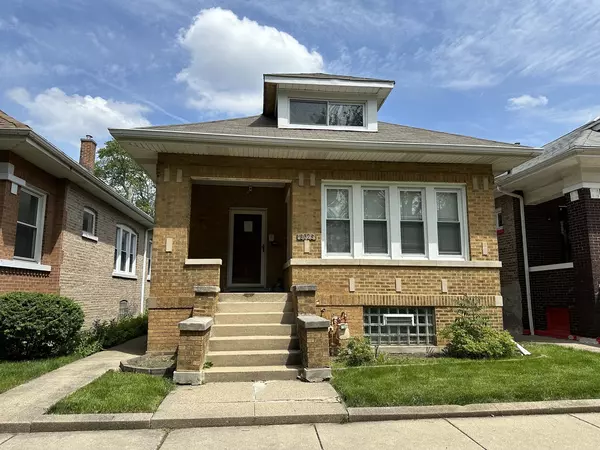 8025 S Laflin Street, Chicago, IL 60620