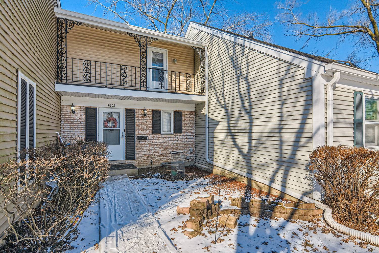 7652 MANCHESTER MANOR,  Hanover Park,  IL 60133
