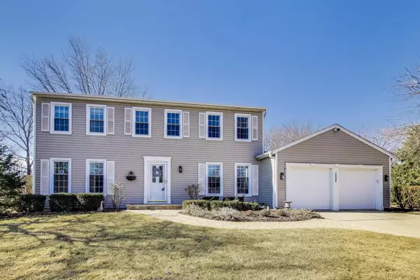 1030 Wellington Avenue, Libertyville, IL 60048