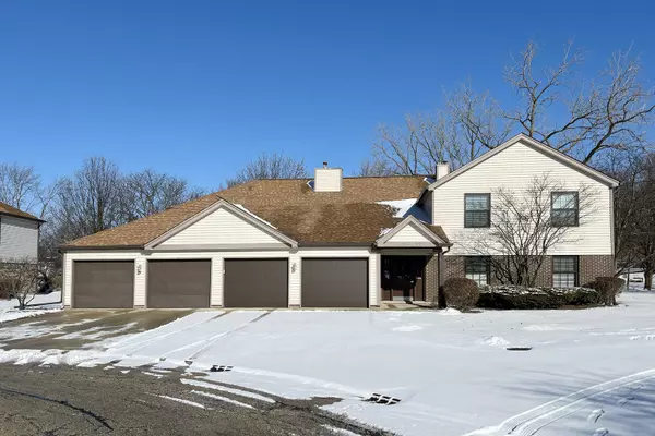 856 Stradford Circle #15D1, Buffalo Grove, IL 60089