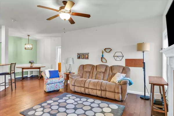 Urbana, IL 61802,3048 E STILLWATER LANDING #104