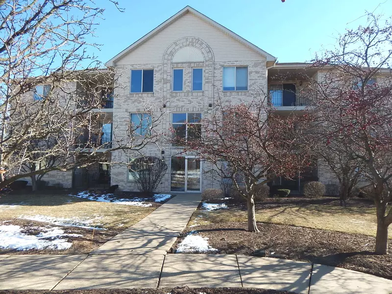 6825 Forestview Drive #1B, Oak Forest, IL 60452