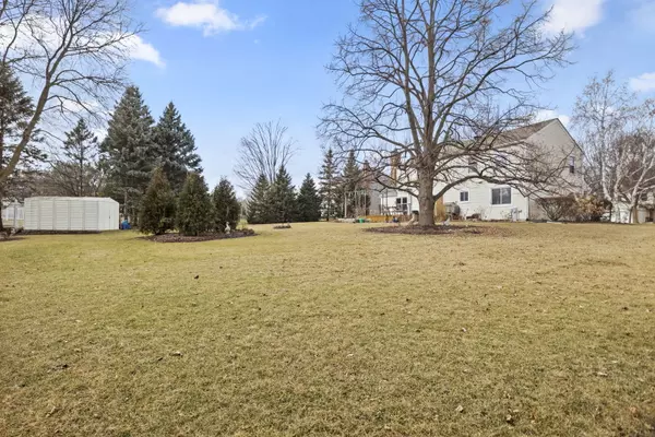 Gurnee, IL 60031,5365 ASHWOOD Lane