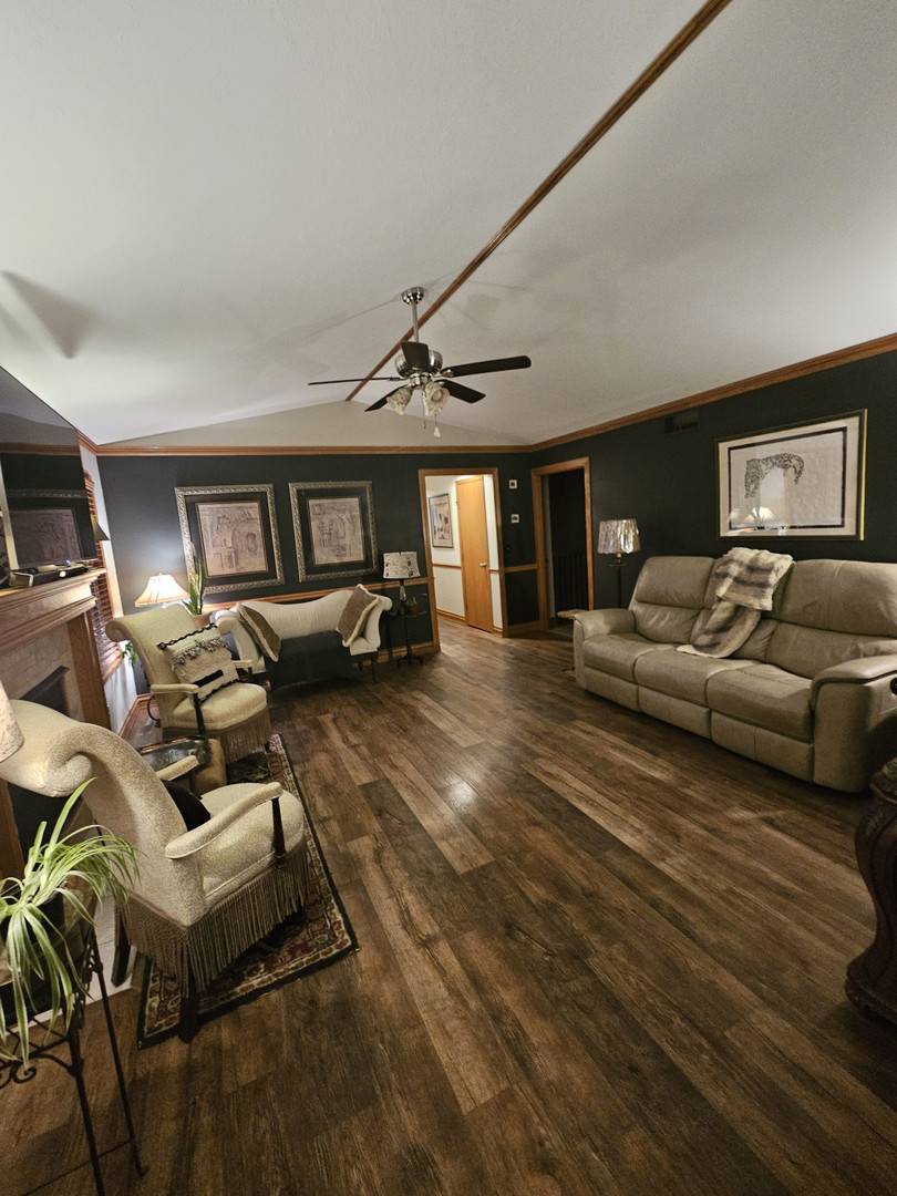 Davis Junction, IL 61020,158 Autumnwood Lane