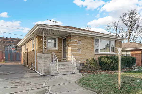 712 May Street, Calumet City, IL 60409