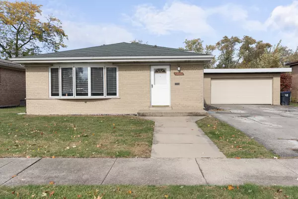 900 E 166th Place, South Holland, IL 60473