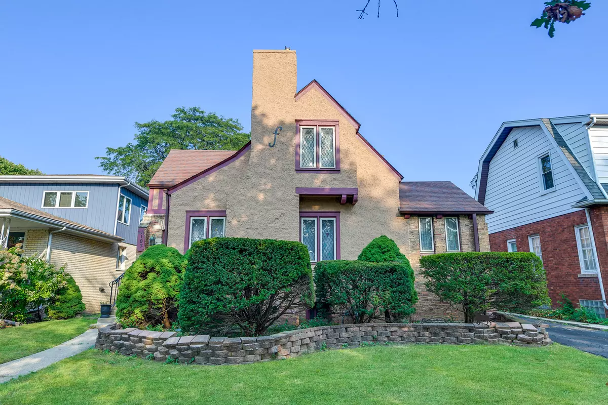 Park Ridge, IL 60068,1103 S Crescent Avenue