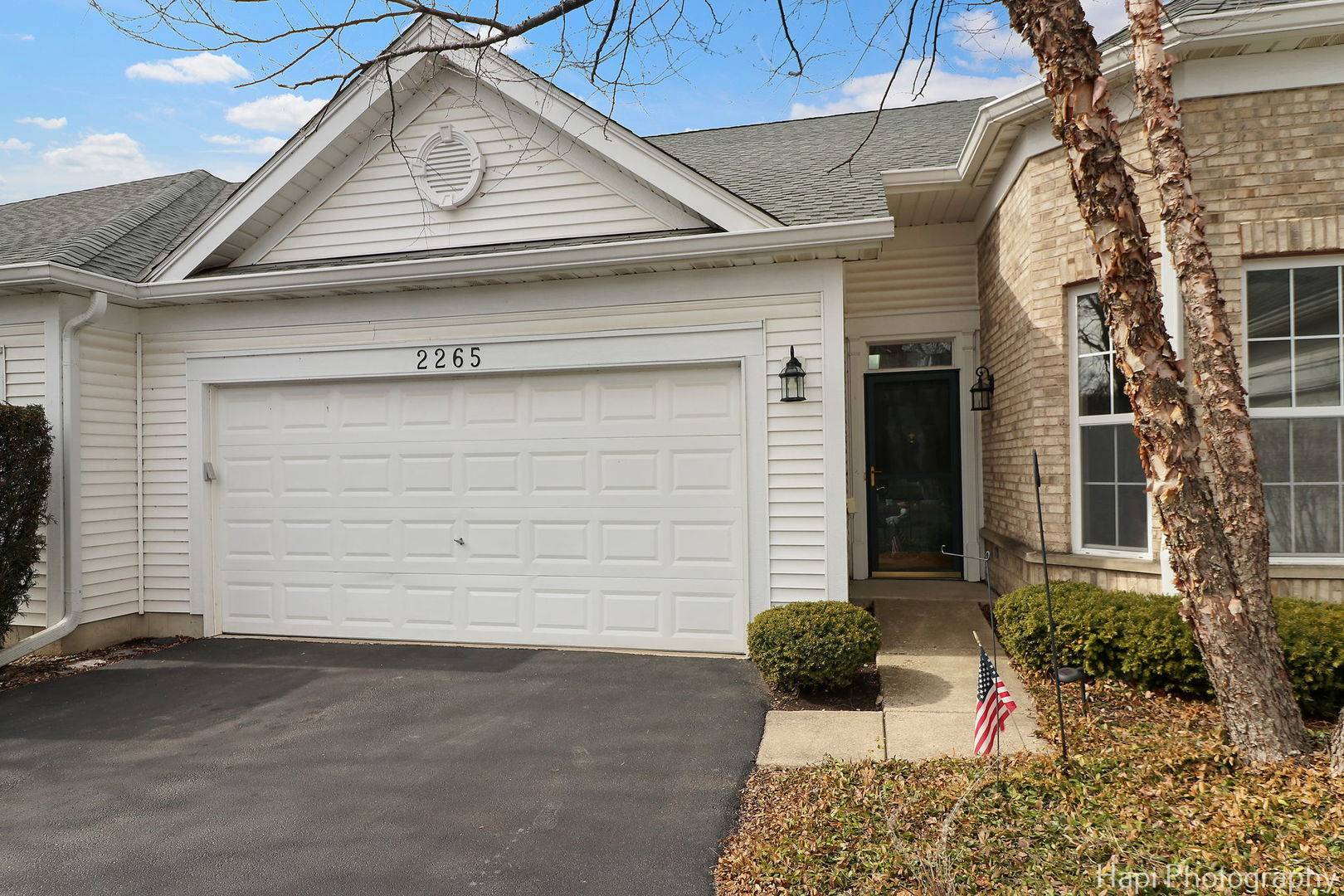 Grayslake, IL 60030,2265 Meadowcroft Lane #2