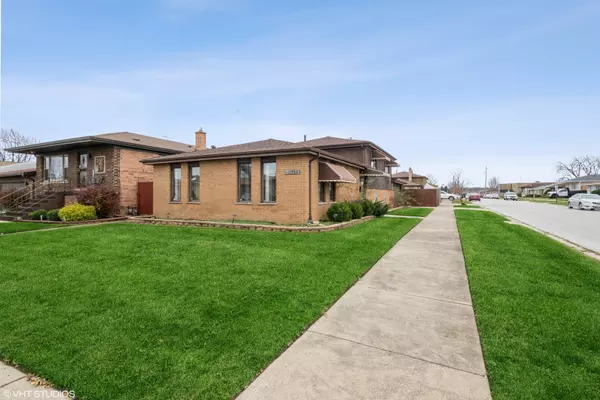 1175 Harding Avenue, Calumet City, IL 60409