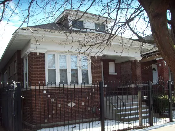 6231 S Francisco Avenue, Chicago, IL 60629