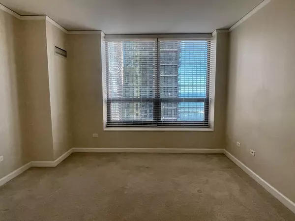 Chicago, IL 60601,420 E WATERSIDE Drive #2604