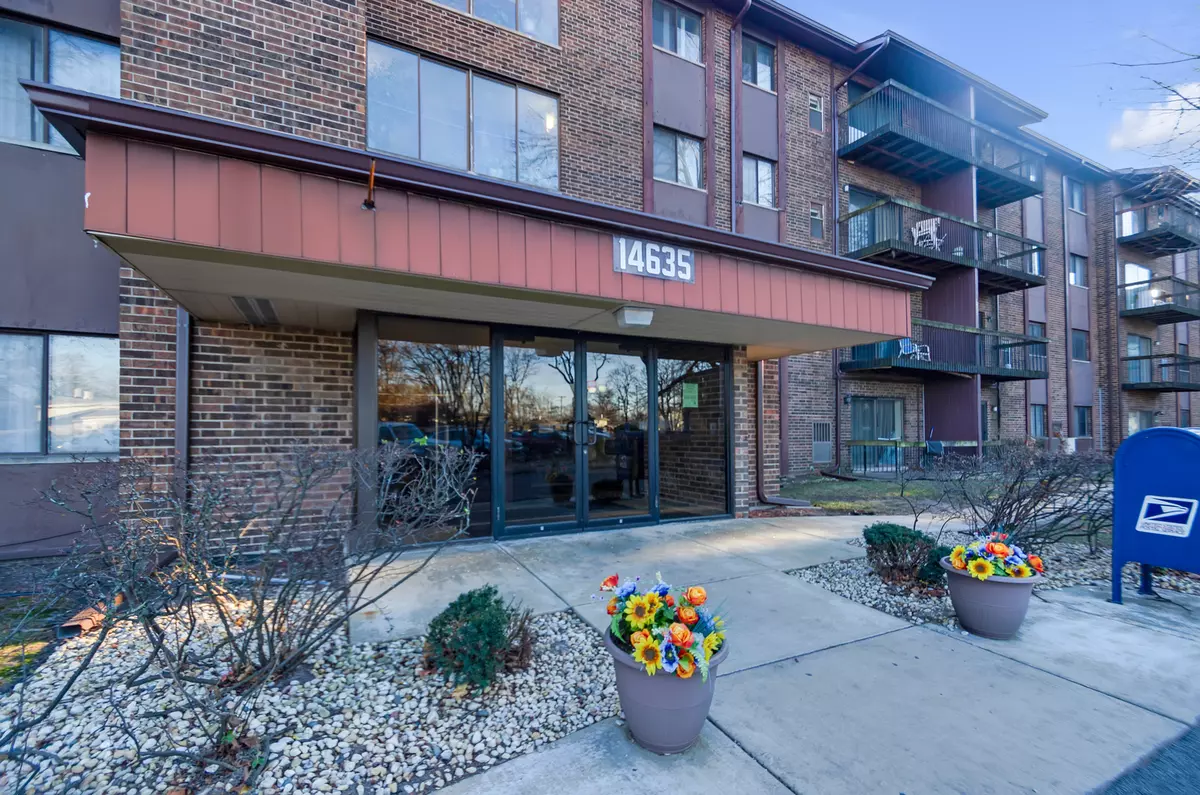 Dolton, IL 60419,14635 Greenwood Road #103