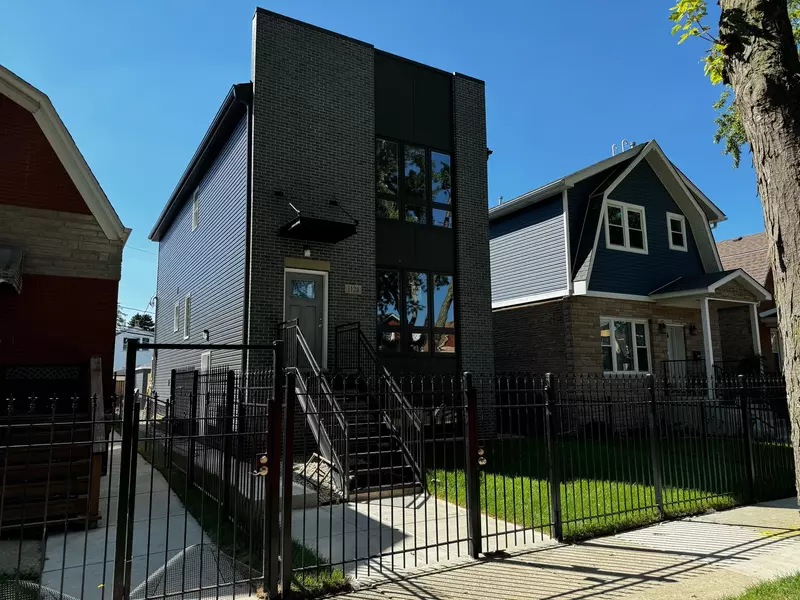 4348 W Thomas Street, Chicago, IL 60651