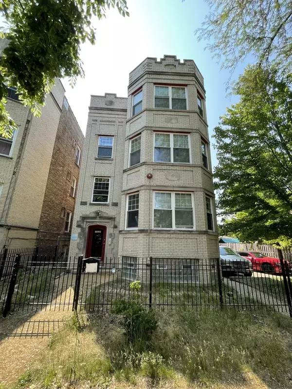 7534 N Claremont Avenue #3, Chicago, IL 60645