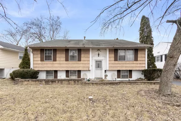120 S Chestnut Lane, Glenwood, IL 60425