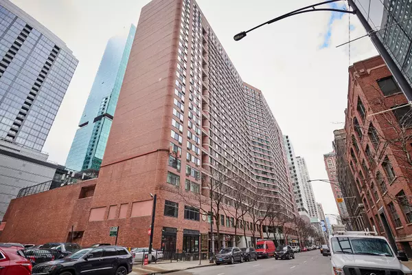 211 E Ohio Street #2717, Chicago, IL 60611