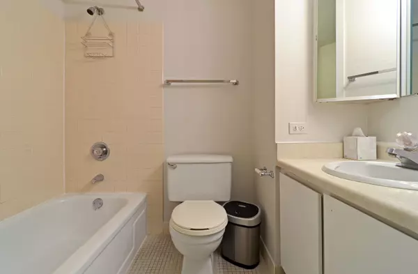 Chicago, IL 60611,405 N Wabash Avenue #3003