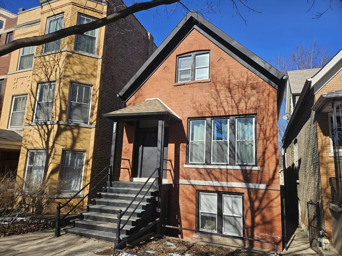 Chicago, IL 60622,2124 W Thomas Street