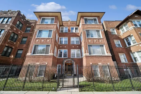 6742 S Clyde Avenue #1S, Chicago, IL 60649