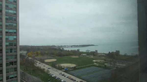 Chicago, IL 60613,3600 N Lake Shore Drive #1904
