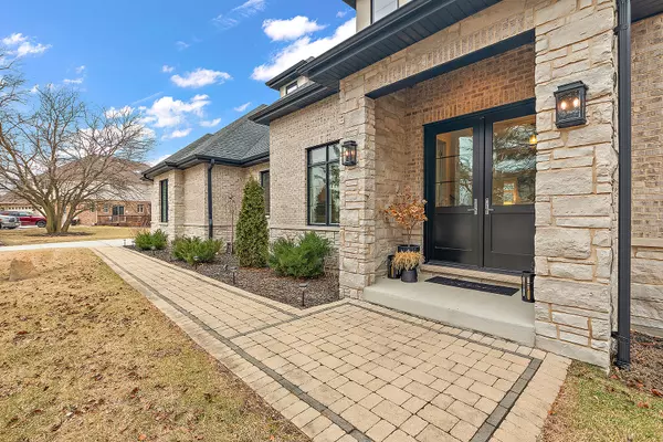 Mokena, IL 60448,18039 S Crystal Lake Drive