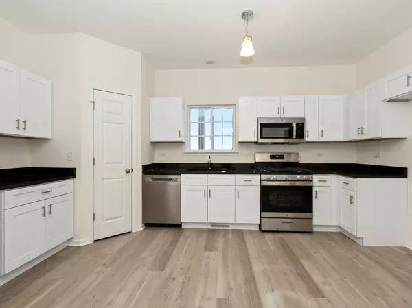 Matteson, IL 60443,977 Regent Drive