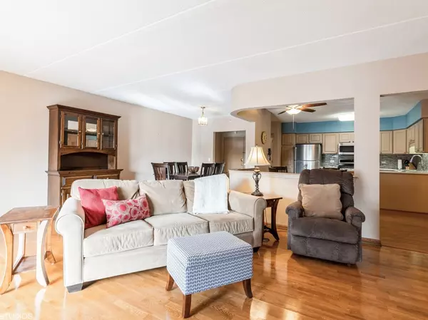 Park Ridge, IL 60068,400 S Northwest Highway #311