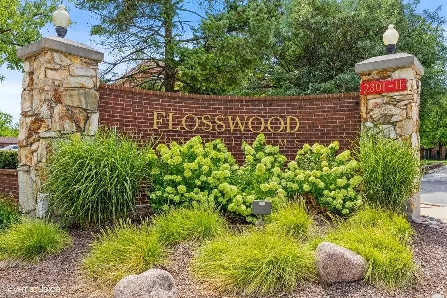 2301 183rd Street #310, Homewood, IL 60430