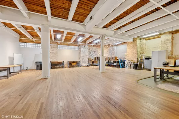 Chicago, IL 60607,312 N May Street #102