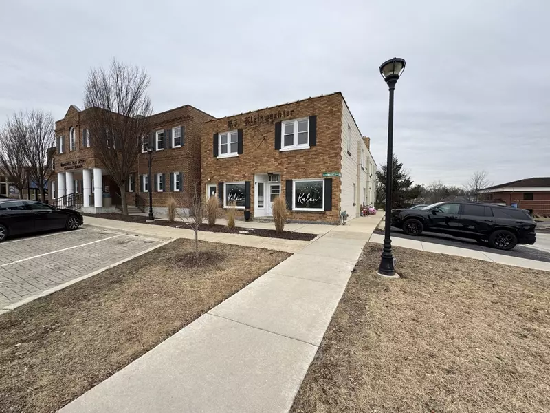 3s230 Warren Avenue #1, Warrenville, IL 60555