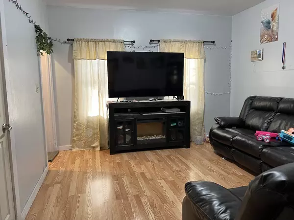 Chicago, IL 60632,3550 W 38th Place