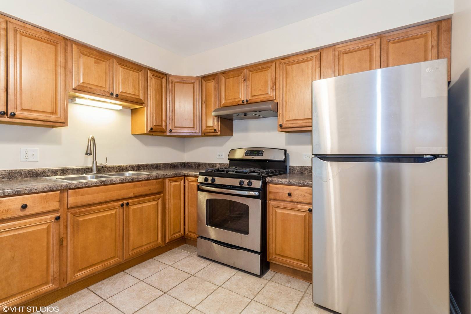 Glendale Heights, IL 60139,1577 Jill Court #103