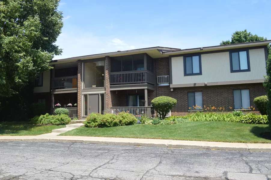 562 Somerset Lane #7, Crystal Lake, IL 60014