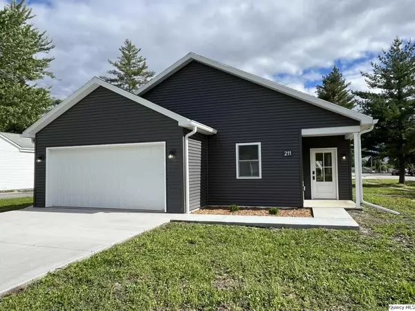 211 W Prairie St.,  Camp Point,  IL 62320
