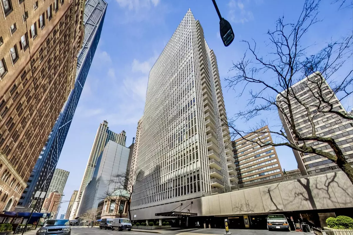 Chicago, IL 60611,200 E Delaware Place #30C