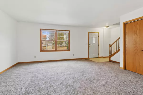 Dekalb, IL 60115,208 Gurler Street #208