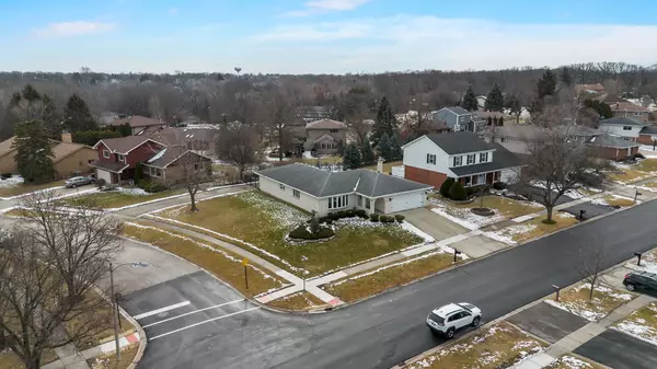 Lemont, IL 60439,74 W Logan Street