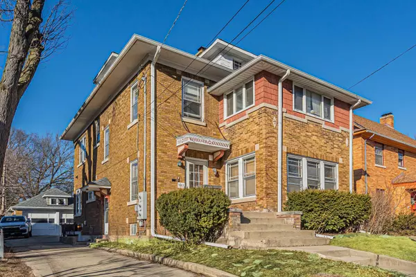 Elgin, IL 60120,532 E CHICAGO Street