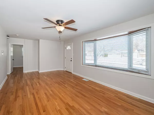 Rolling Meadows, IL 60008,3725 Bluebird Lane