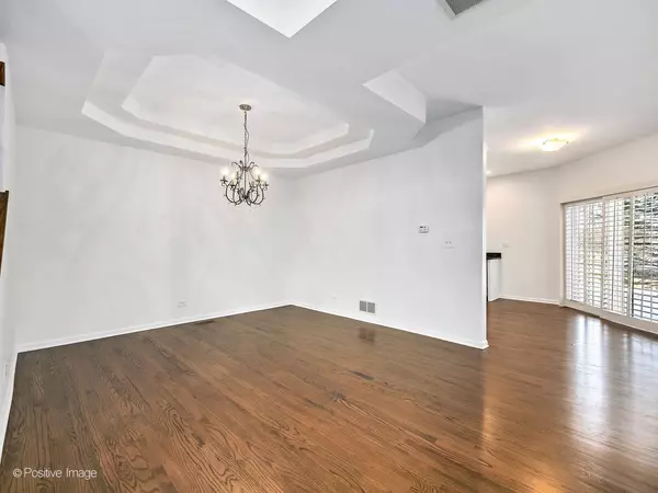 Western Springs, IL 60558,4935 Commonwealth Avenue