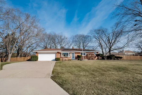 Prospect Heights, IL 60070,1101 Drake Avenue